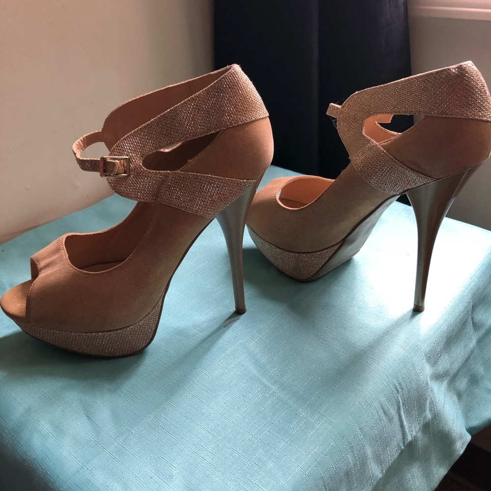 HEELS